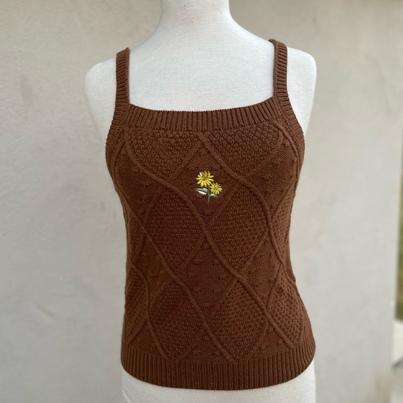 Ally Mae Brown matching Floral Embroidered Sunflower Button Cardigan and tank - Picture 8 of 9